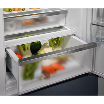 Electrolux Built in 800 Series bottom freezer refrigerator 244L |ENC8MD18R0