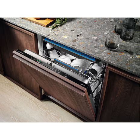 Electrolux 60cm UltimateCare 700 fully-integrated dishwasher with 14 place settings |KESC8300L