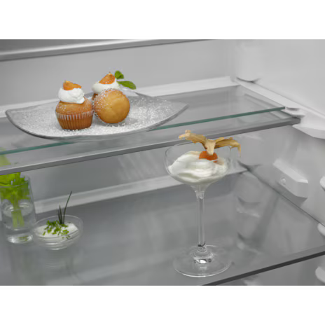 Electrolux 351L 700 Series built-in bottom freezer refrigerator |ENP7TD70S