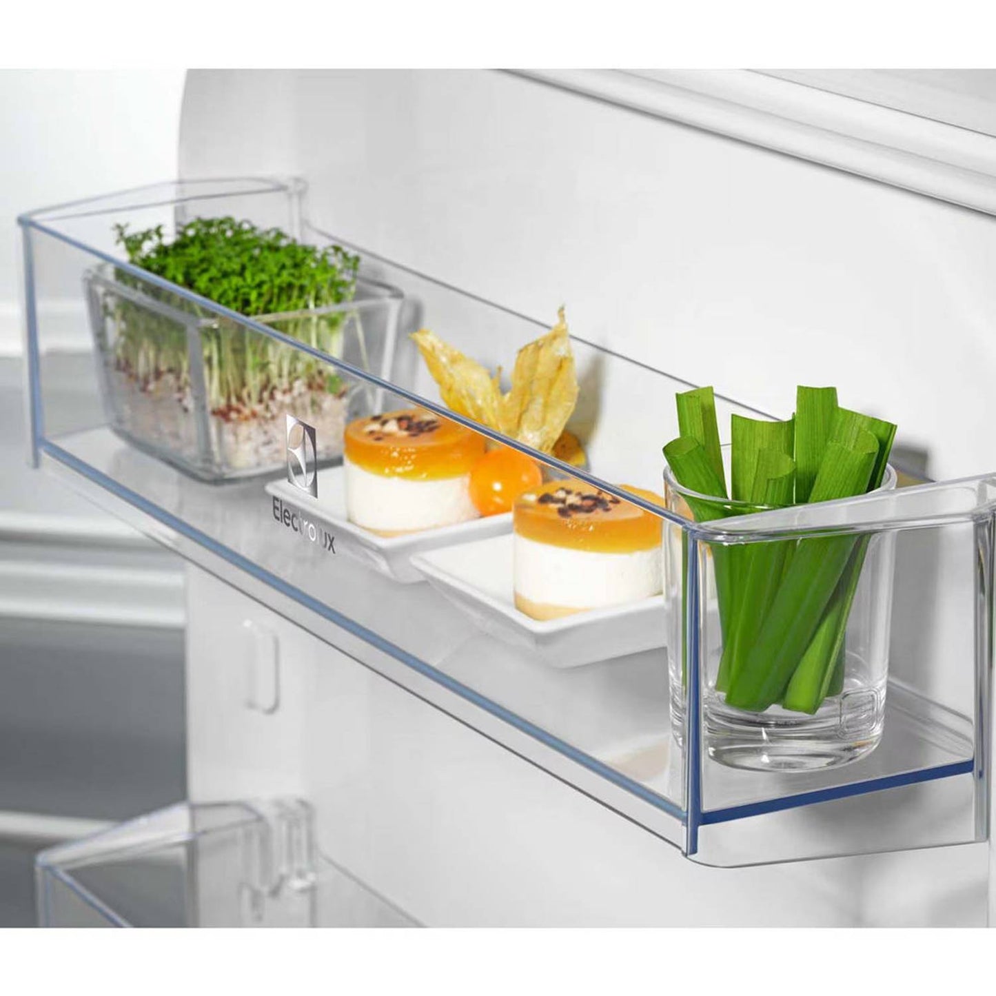 Electrolux Built in Refrigerator with Bottom Freezer 267L White |LND5FE18S8