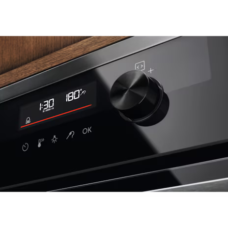 Electrolux 60cm 600 SenseCook SteamBake built-in single steam oven with 71L capacity |KODDP37H