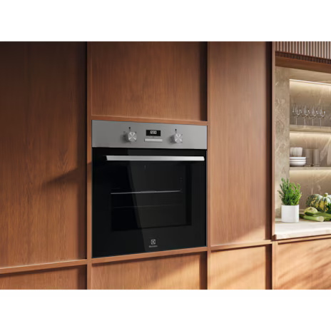 Electrolux 60cm 300 Series built-in single oven with 65L capacity |KOHGE00BX