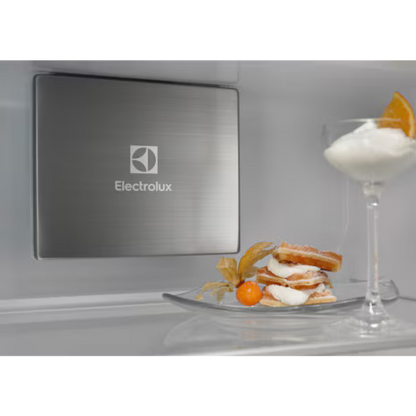 Electrolux 351L 700 Series built-in bottom freezer refrigerator |ENP7TD70S