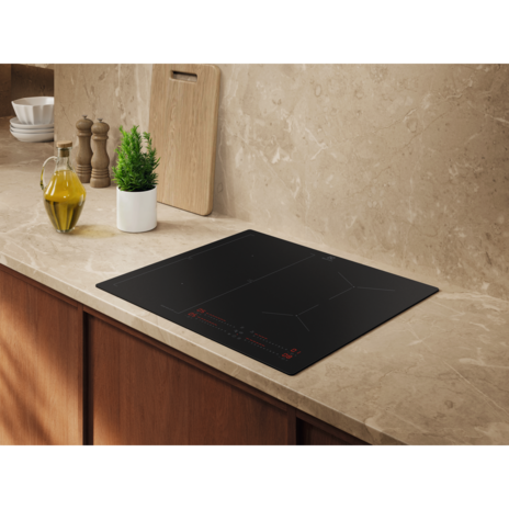 Electrolux 60cm 800 SenseBoil&Fry built-in induction hob with 4 cooking zones |KIS67453IT